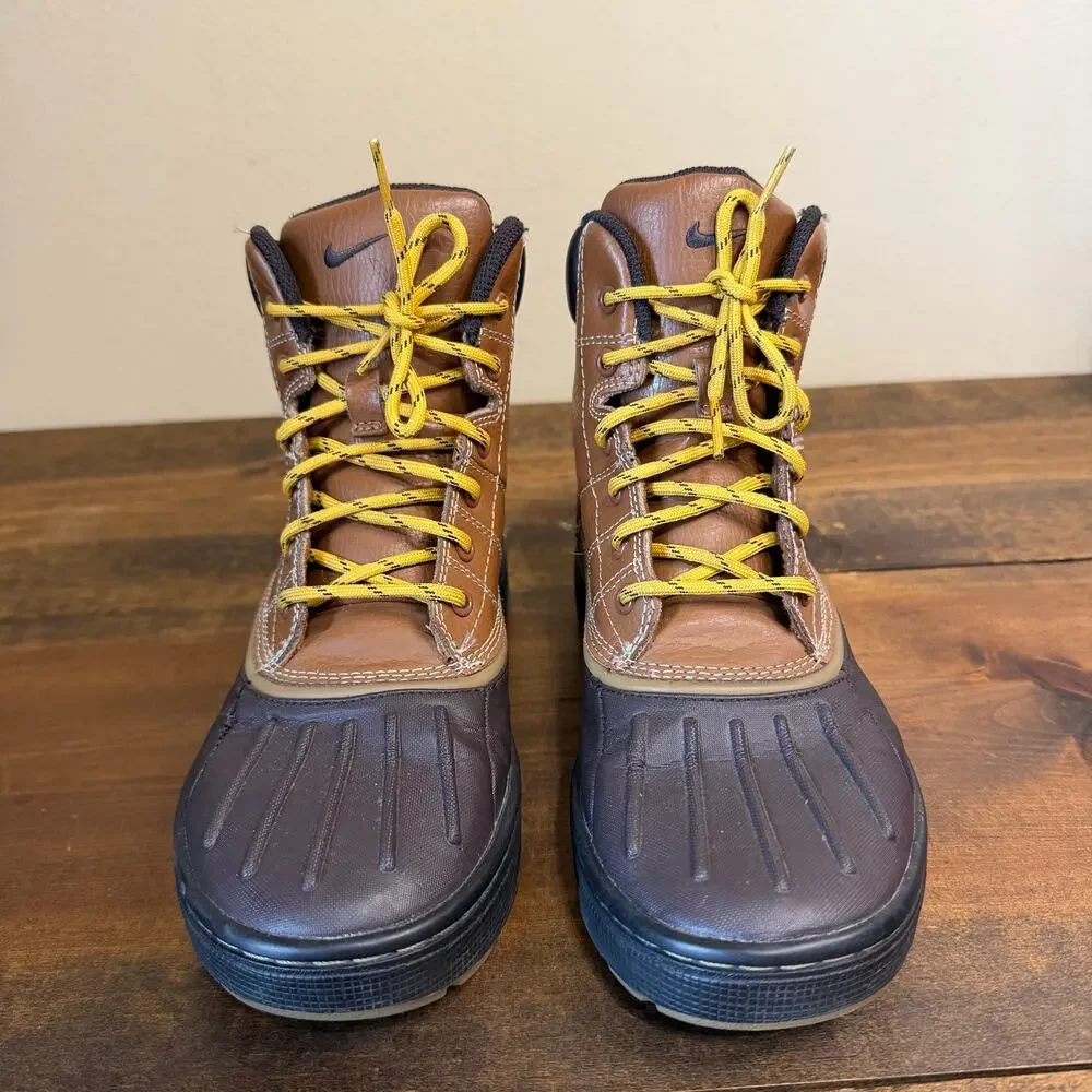 Nike ACG Woodside Youth Waterproof Hiking Boots 415077-200 Kids Size 4.5 Y